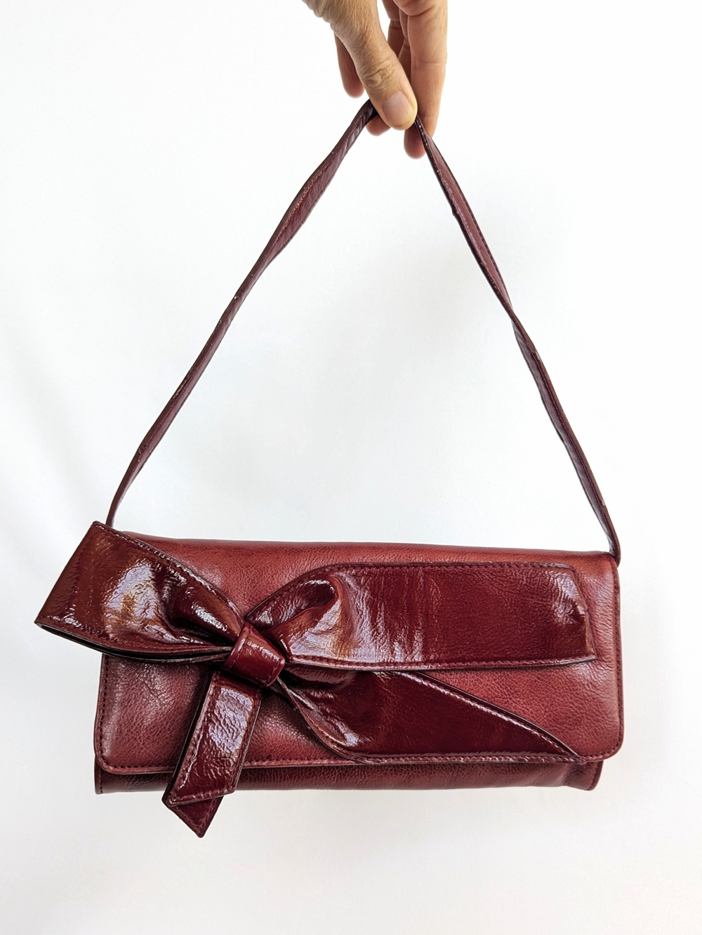 Vintage Womens Burgundy Bow-Accent Shoulder Bag Glossy Vinyl Leather by La Diva